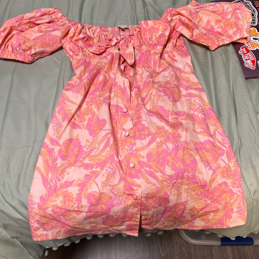 Women’s dress